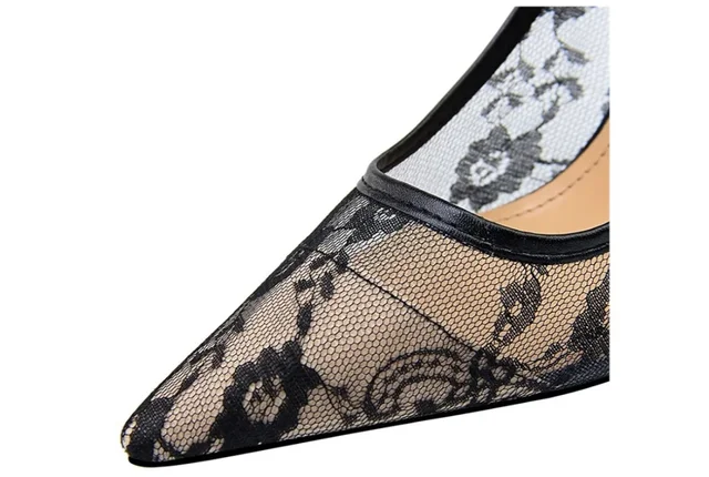 Zapatos tacón aguja encaje negro - Imagen 3